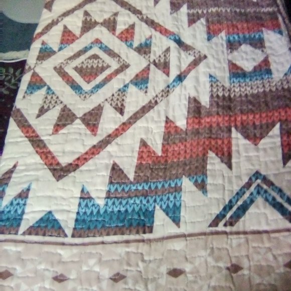 Bedding Nice Quilt 86x86 Poshmark